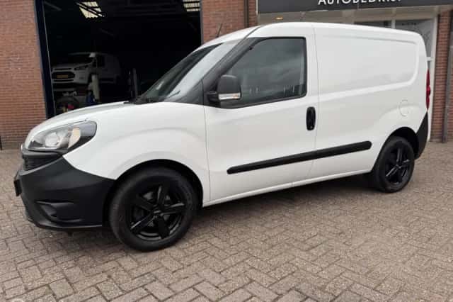 Fiat Doblò Cargo (2021) thumbnail 2