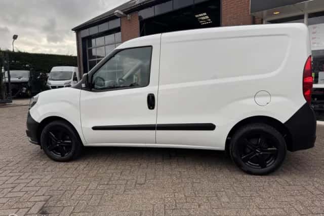 Fiat Doblò Cargo (2021) thumbnail 6