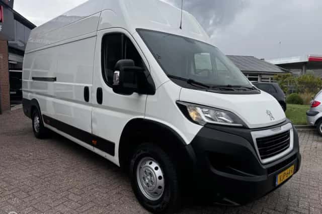 Peugeot Boxer (2021) thumbnail 3