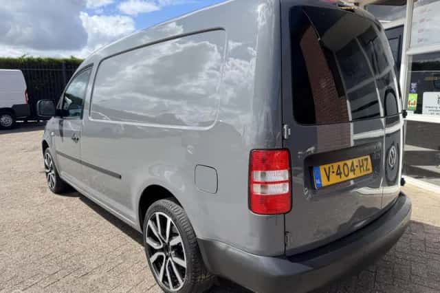 Volkswagen Caddy (2015) thumbnail 4