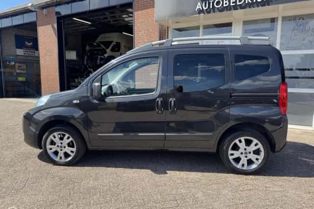 Fiat Qubo (2009) thumbnail 2
