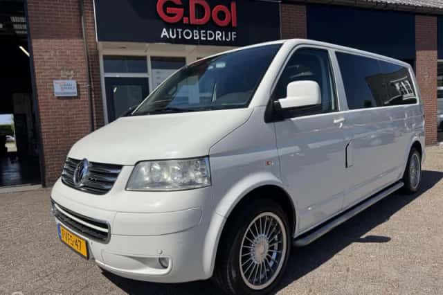 Volkswagen Transporter (2009) thumbnail 1