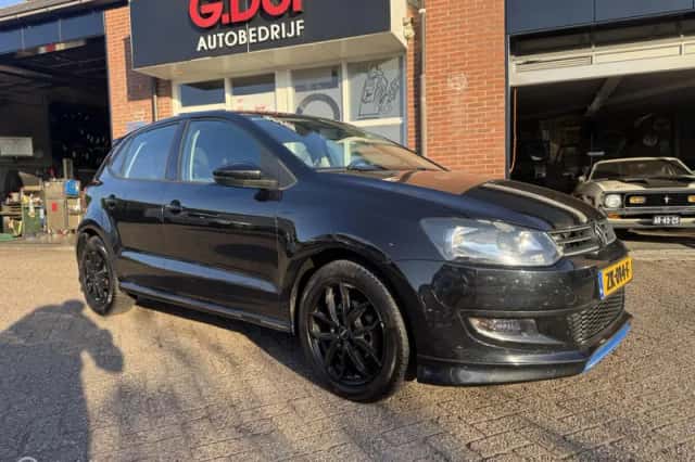 Volkswagen Polo (2011) thumbnail 3