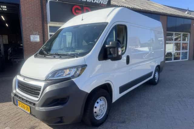 Peugeot Boxer (2017) thumbnail 1