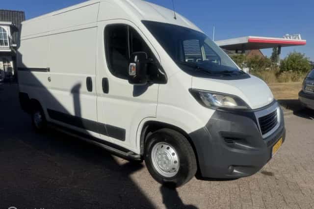 Peugeot Boxer (2017) thumbnail 2