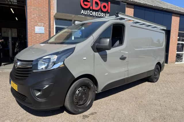 Opel Vivaro (2016) thumbnail 1