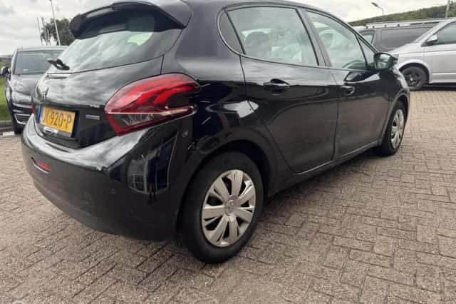 Peugeot 208 (2016) thumbnail 4
