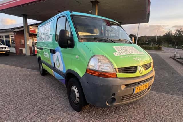 Renault Master (2009) thumbnail 2