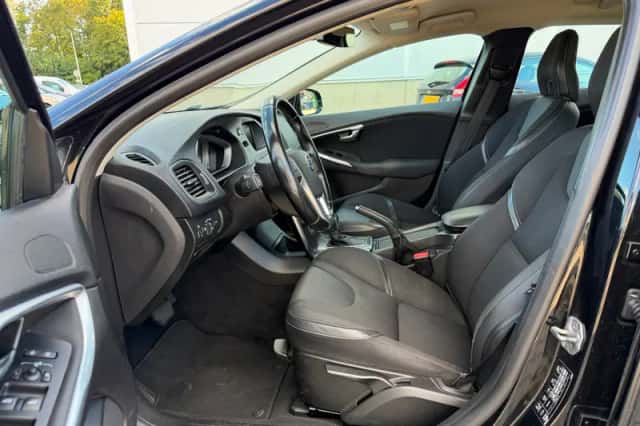 Volvo V40 (2014) thumbnail 6