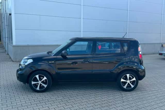 Kia Soul (2009) thumbnail 2