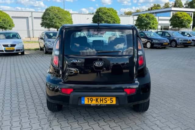 Kia Soul (2009) thumbnail 4