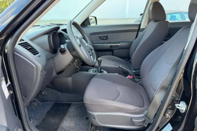 Kia Soul (2009) thumbnail 6