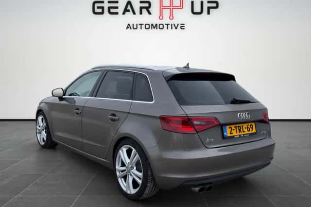 Audi A3 (2013) thumbnail 3
