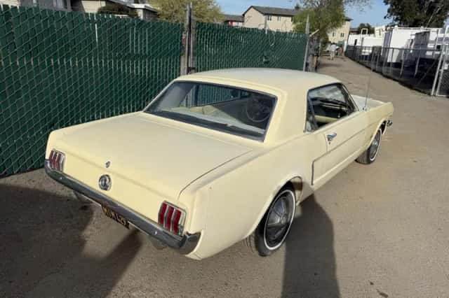Ford Mustang (1965) thumbnail 5