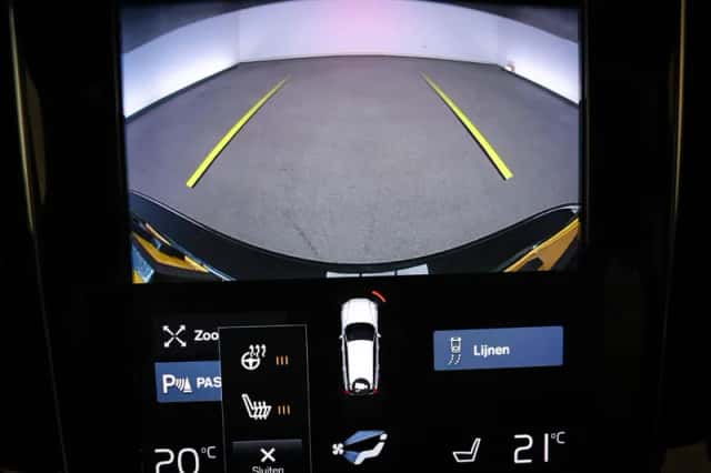 Volvo V60 (2021) thumbnail 6