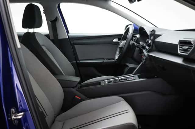 SEAT Leon Sportstourer (2020) thumbnail 4