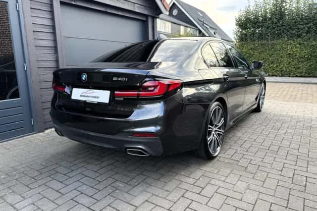 BMW 5-Serie (2018) thumbnail 3