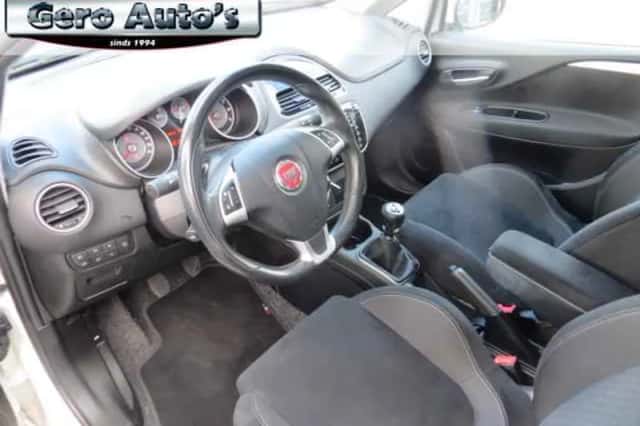 Fiat Punto Evo (2017) thumbnail 2