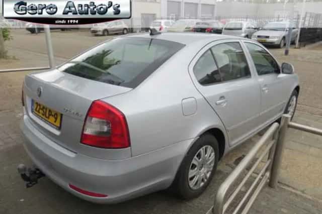 Škoda Octavia (2011) thumbnail 5