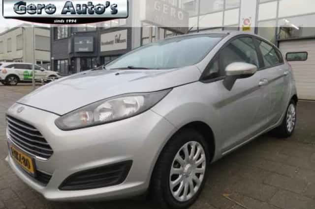 Ford Fiesta (2013) thumbnail 1