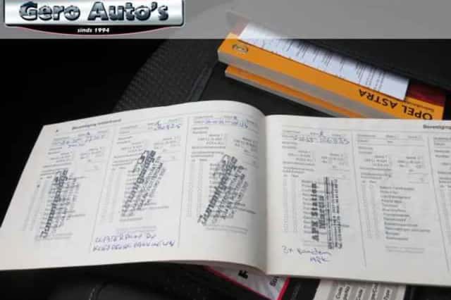 Opel Astra (2012) thumbnail 2
