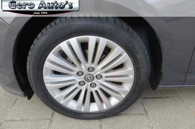 Opel Astra (2012) thumbnail 6