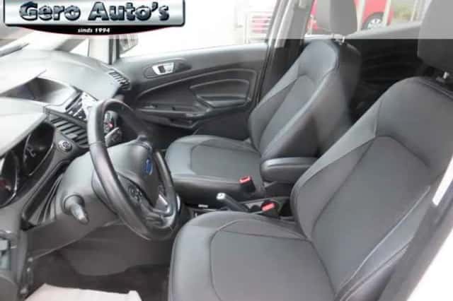 Ford EcoSport (2016) thumbnail 4
