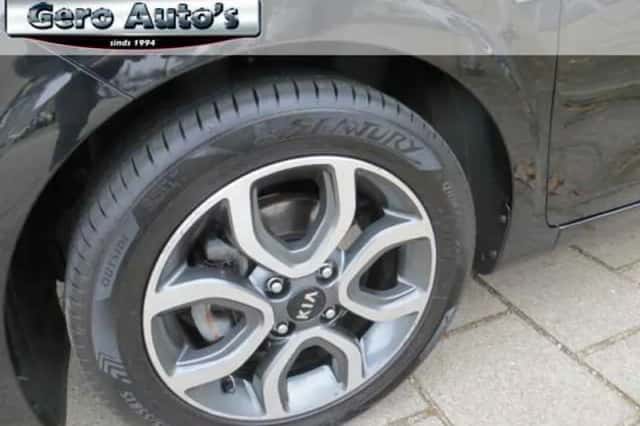 Kia Picanto (2018) thumbnail 2