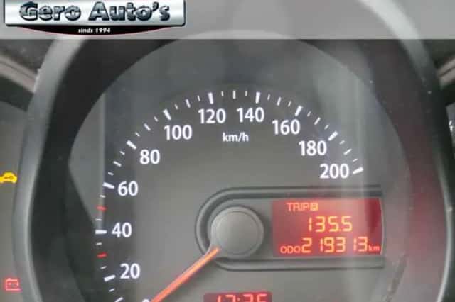 Kia Picanto (2011) thumbnail 6