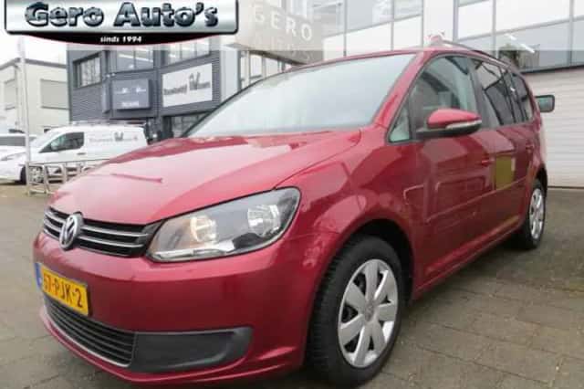 Volkswagen Touran (2011) thumbnail 1