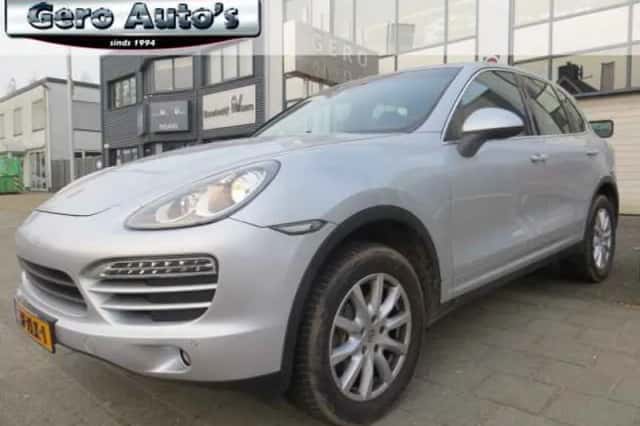 Porsche Cayenne (2013) thumbnail 1