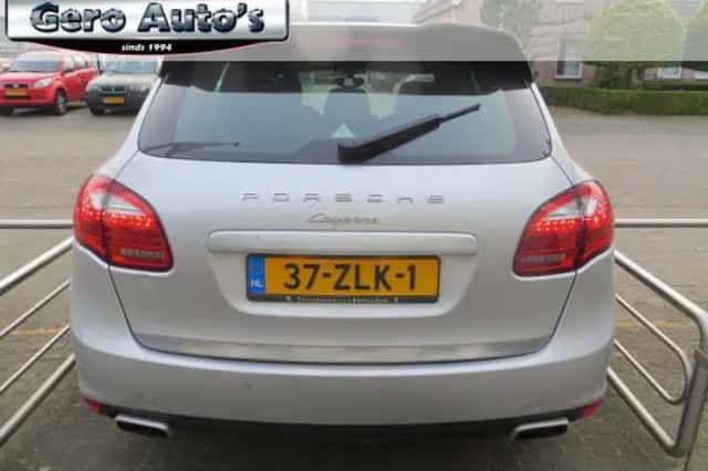 Porsche Cayenne (2013) thumbnail 3