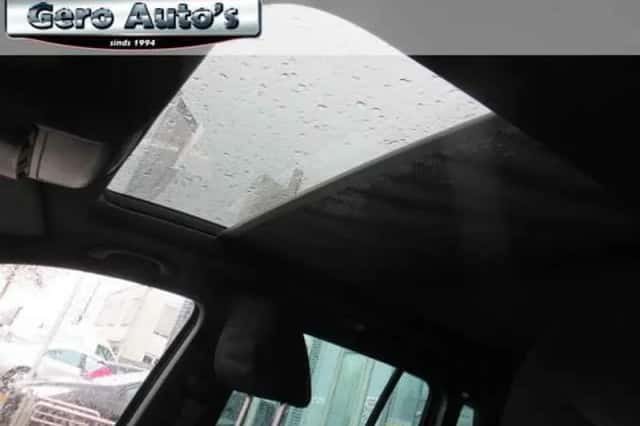 Volkswagen Tiguan (2013) thumbnail 2