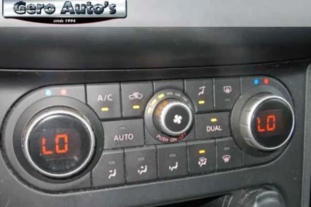 Nissan Qashqai (2012) thumbnail 5