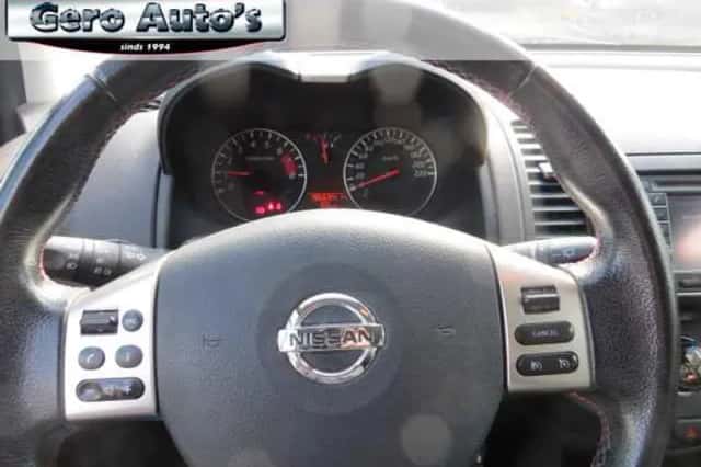 Nissan Note (2011) thumbnail 4