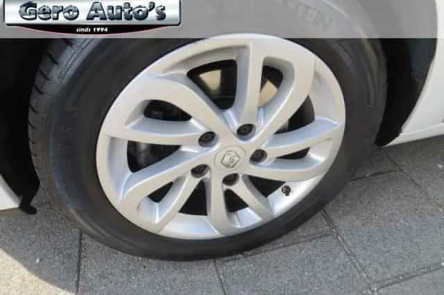 Renault Mégane (2016) thumbnail 2