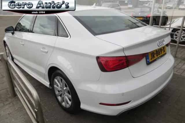 Audi A3 (2016) thumbnail 3