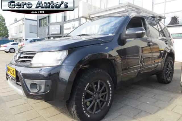 Suzuki Grand Vitara (2013) thumbnail 1
