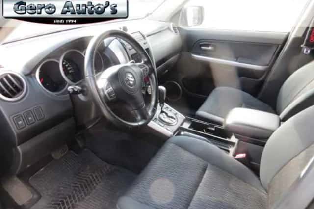 Suzuki Grand Vitara (2013) thumbnail 4