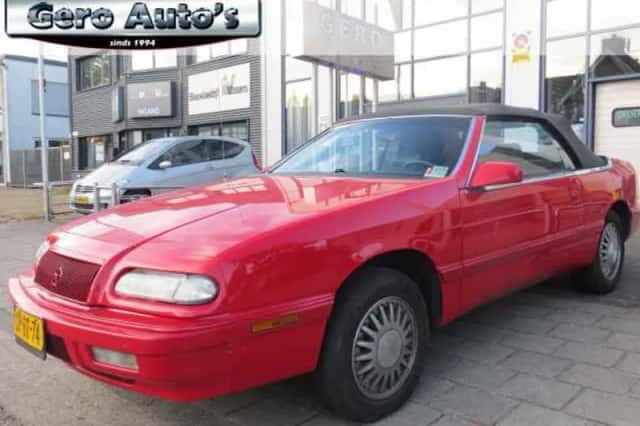 Chrysler LeBaron (1995) thumbnail 1
