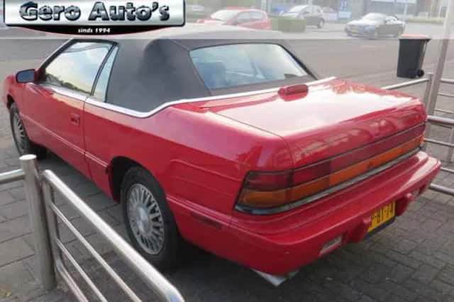 Chrysler LeBaron (1995) thumbnail 2