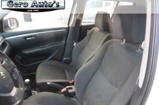 Suzuki Swift (2012) thumbnail 2