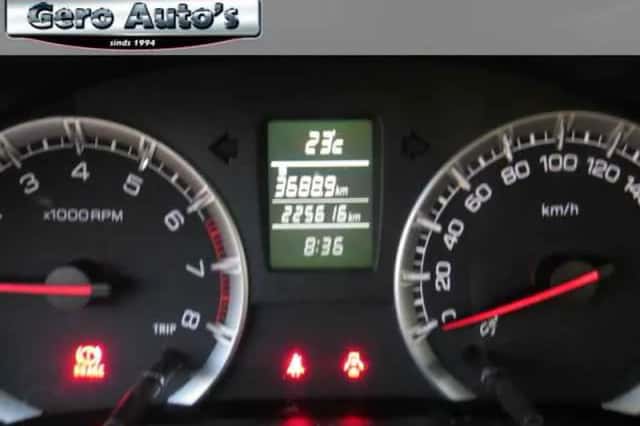 Suzuki Swift (2012) thumbnail 6