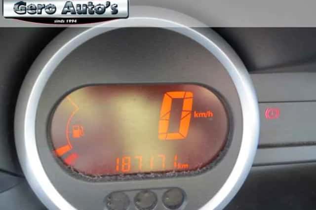 Renault Twingo (2013) thumbnail 3
