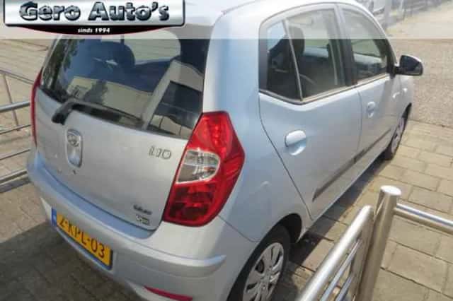 Hyundai i10 (2013) thumbnail 3