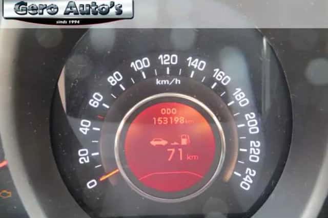 Kia Sportage (2011) thumbnail 4