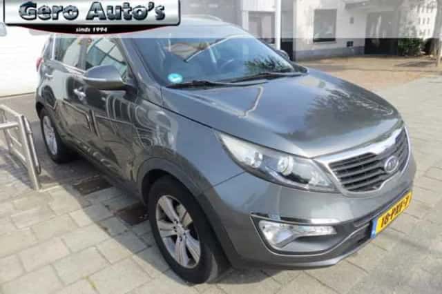Kia Sportage (2011) thumbnail 5