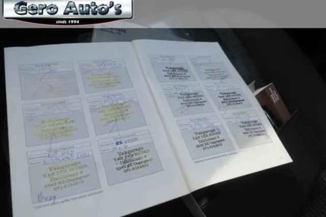 Toyota Avensis (2011) thumbnail 6