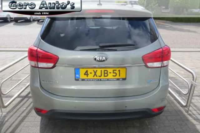 Kia Carens (2014) thumbnail 3