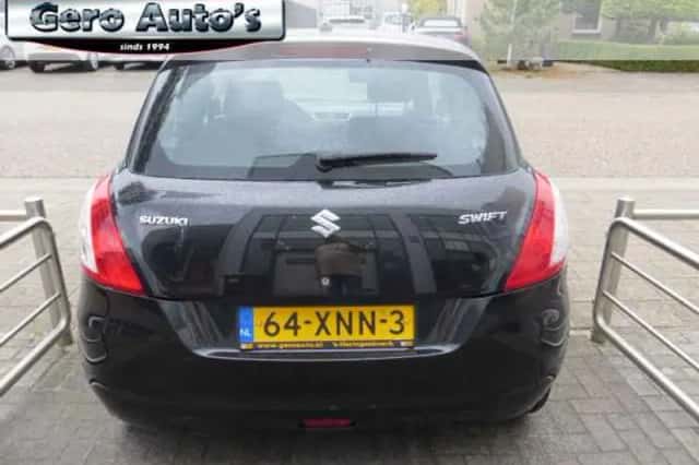 Suzuki Swift (2012) thumbnail 5